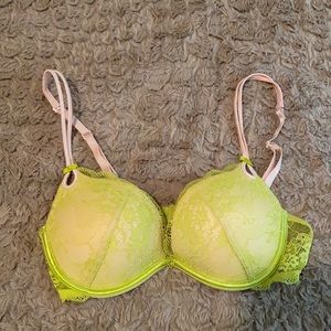 34C Gorgeous push-up bra Victoria’s Secret